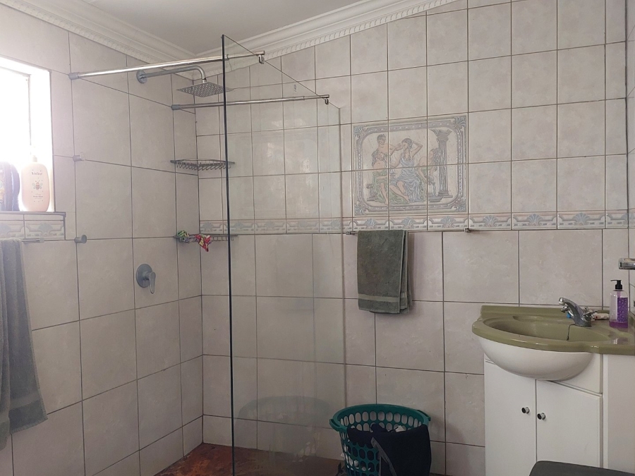 14 Bedroom Property for Sale in Krokodildrift A H North West